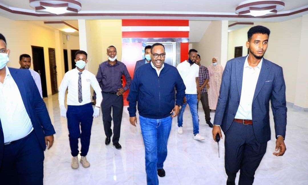 Madaxweyne Deni oo Bulshada Garowe kulan Caweys kula yeeshay Hotel Cadduun