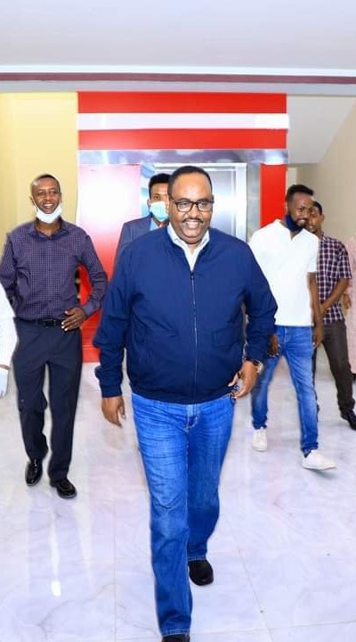 Madaxweyne Deni oo Bulshada Garowe kulan Caweys kula yeeshay Hotel Cadduun